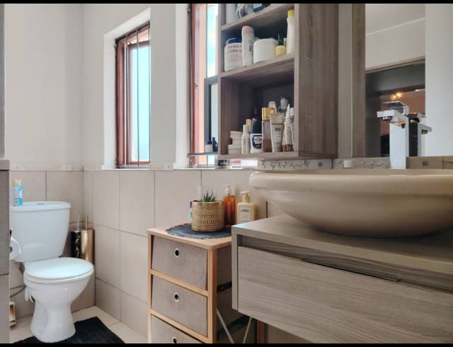 2 BEDROOM TOWNHOUSE FOR SALE IN VORNA VALLEY